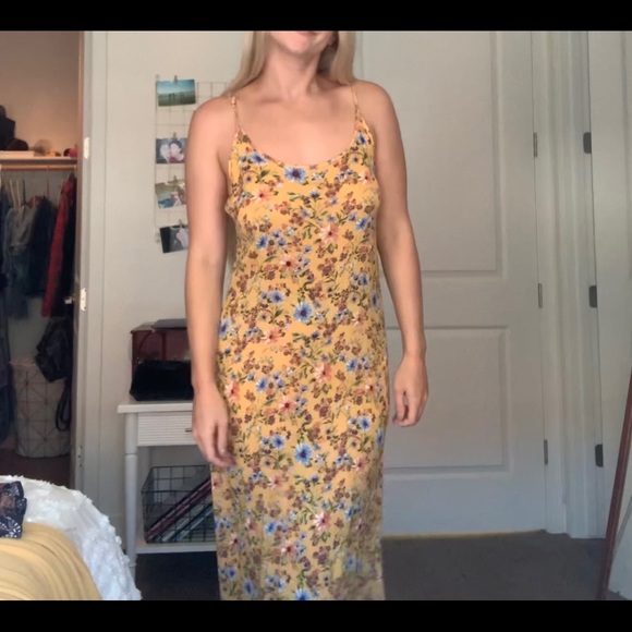 Forever 21 Floral Maxi Dress - Picture 2 of 3